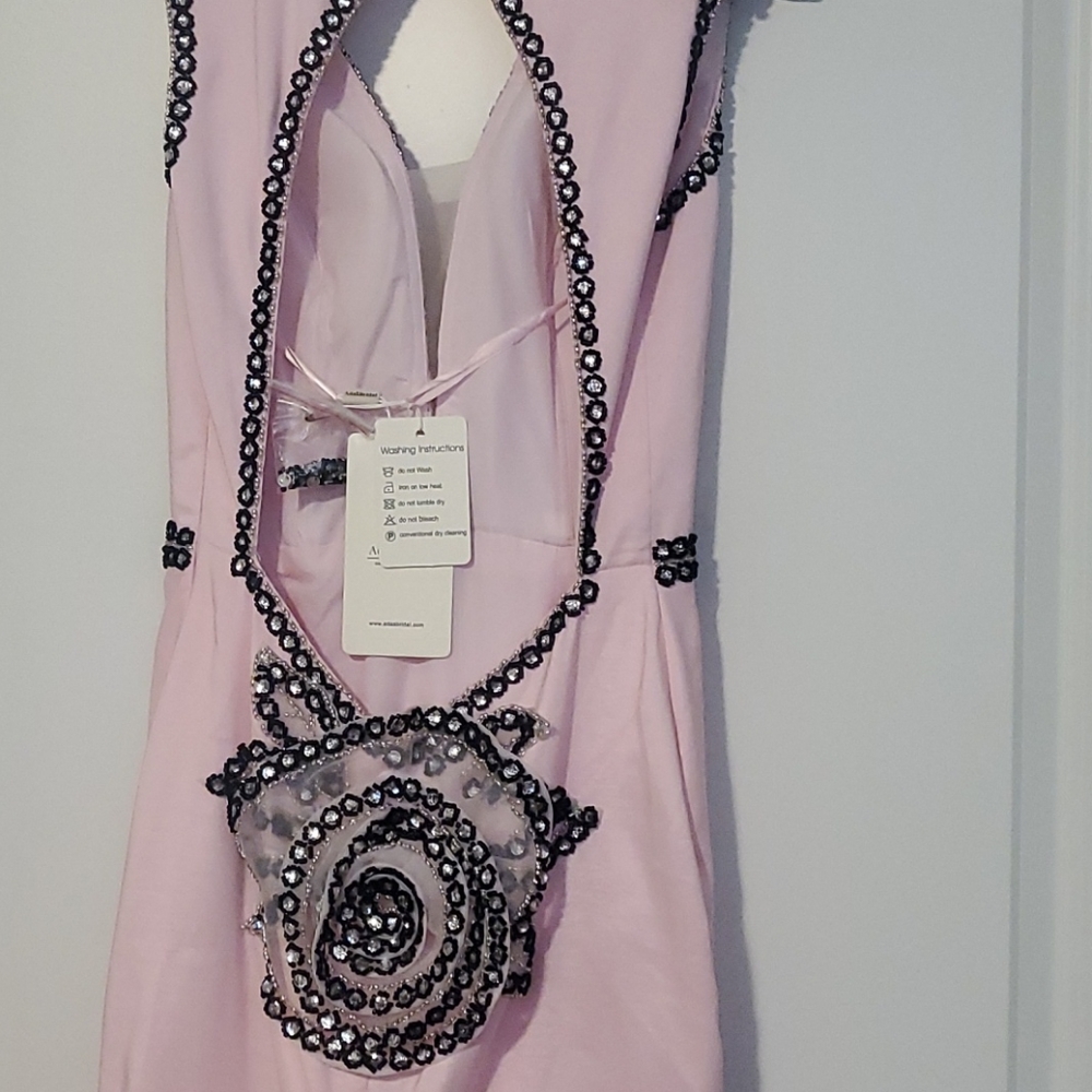 Dress - Picture 4 of 4